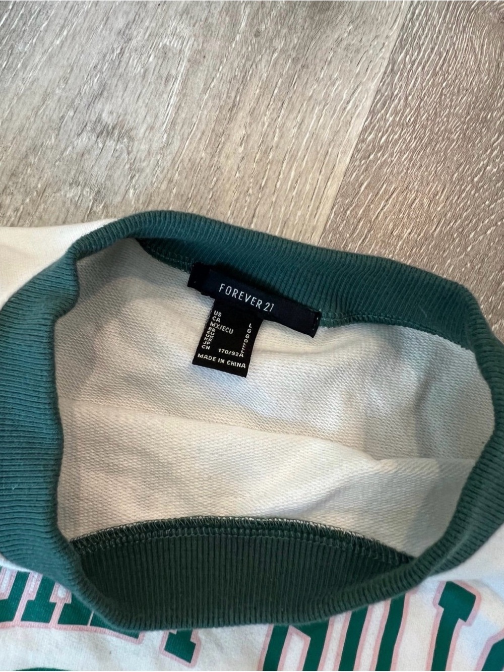 Beverly Hills University emblem Crewneck Sweatshirt - White & Dark Green - Picture 4 of 5